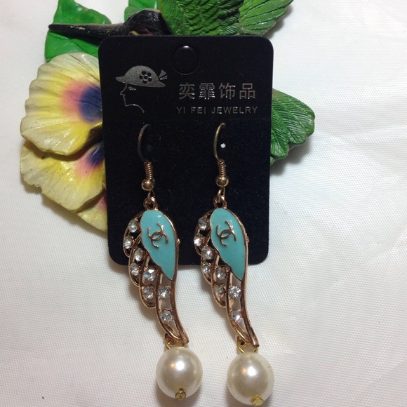 Statement earrings - Picture 1 of 4