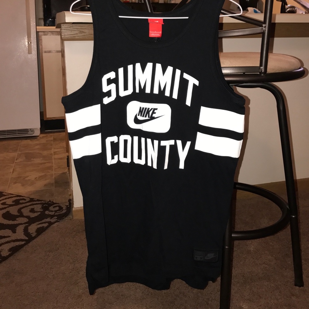 Black and white Nike tank