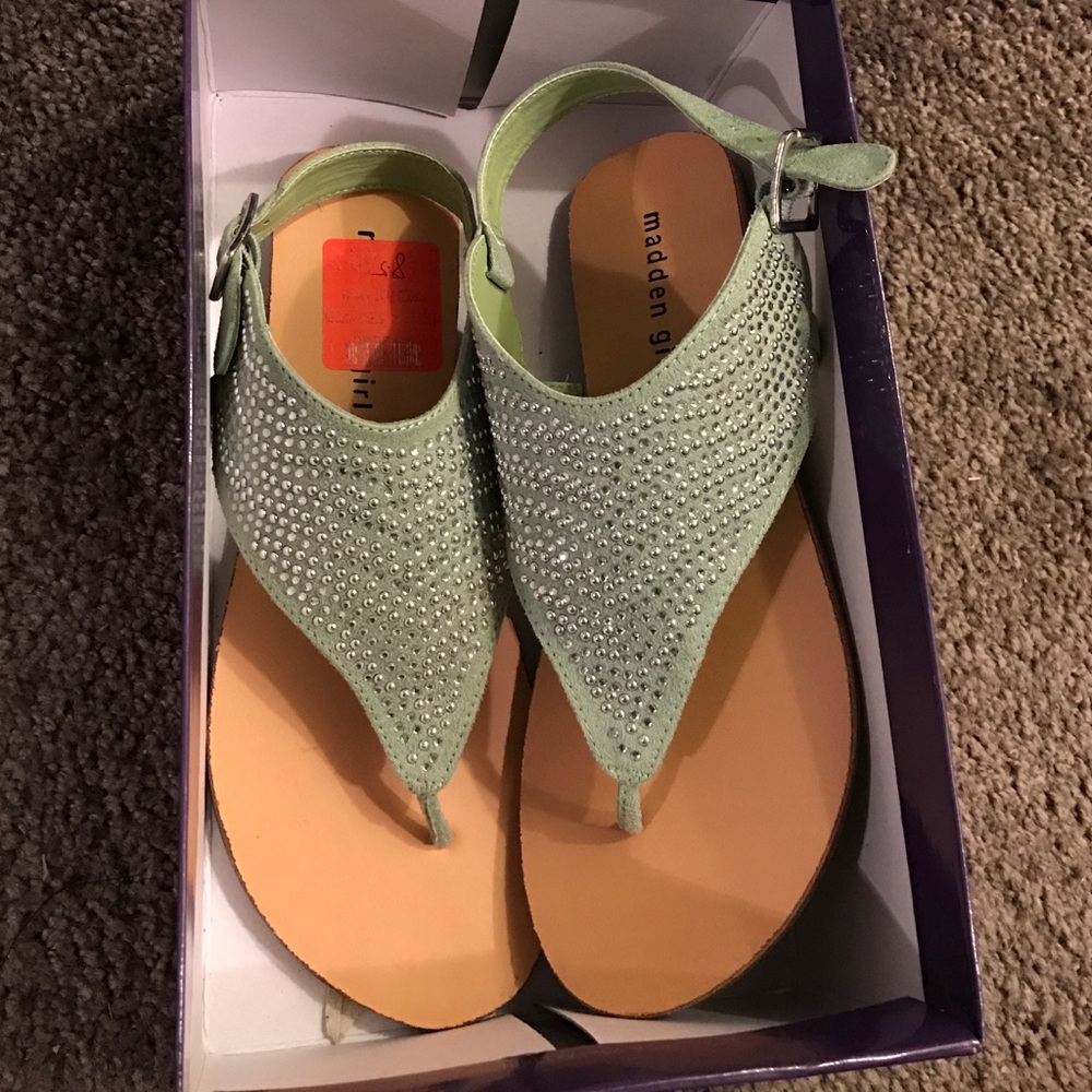 New in box sandals size 8 1/2