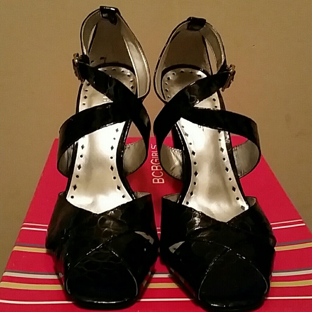 BCBG shoes