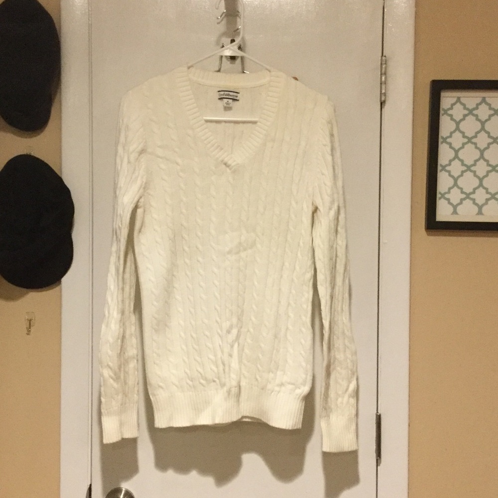 Croft & Barrow White Medium Cable Sweater