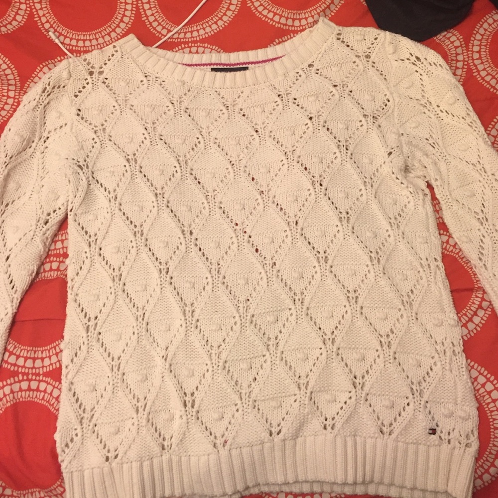 White long sleeve sweater