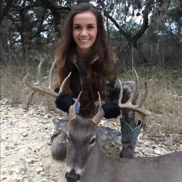 Mia Taylor Your Active Posher :) - Picture 2 of 6