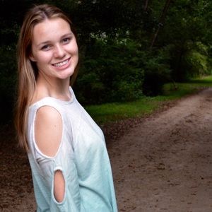 Meet your Posher, Elle