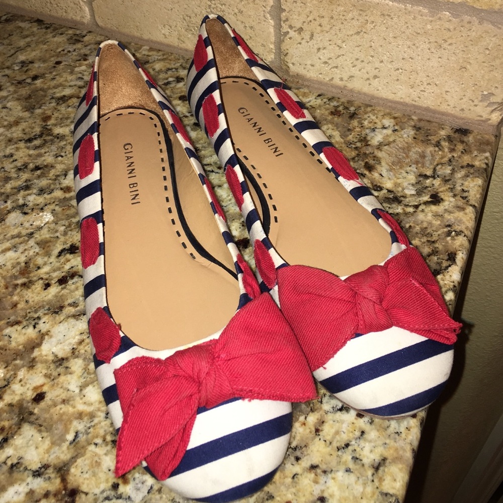 Gianni Bini women's striped flats with bow