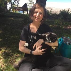 Meet your Posher, Sandi