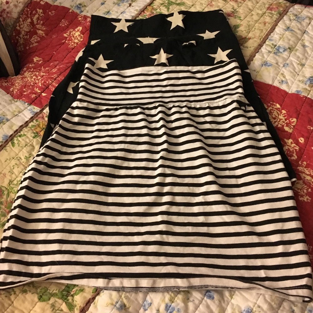 PINK Victoria's Secret set of 2 skirts