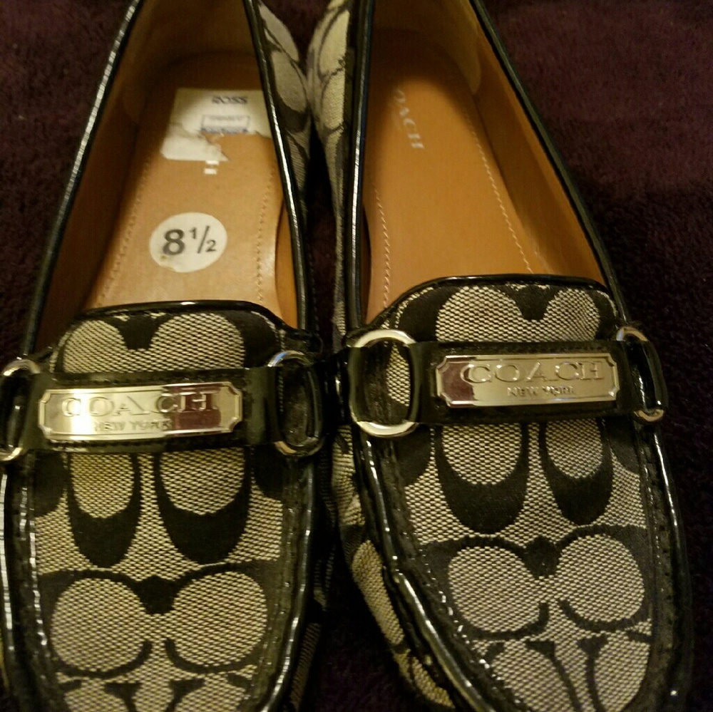Coach flats
