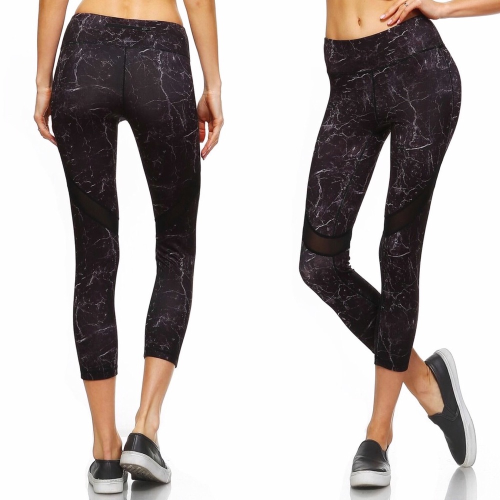 SOLD OUT // Marble & Mesh Workout Capri Leggings - Picture 4 of 6