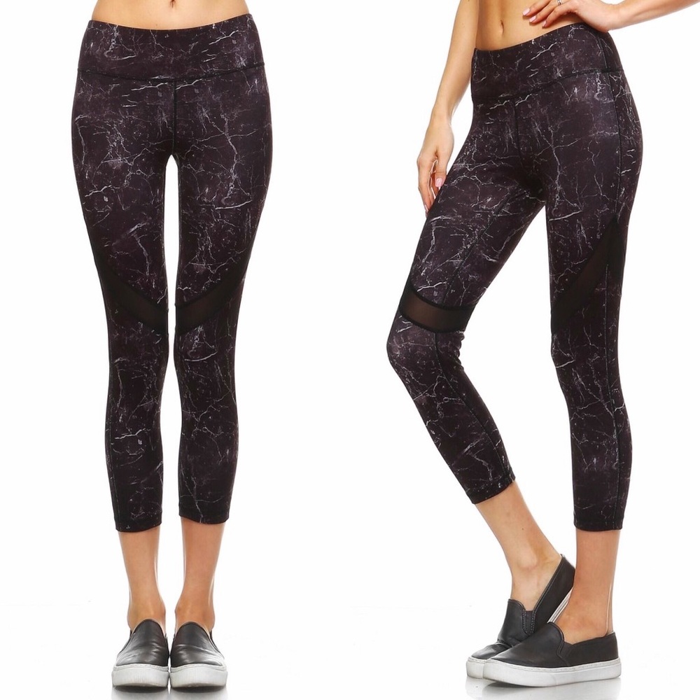 SOLD OUT // Marble & Mesh Workout Capri Leggings - Picture 2 of 6