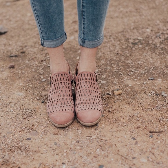 SALE🔥RESTOCKED 5/3!! 🔥 Cut out flats in mauve - Picture 7 of 8