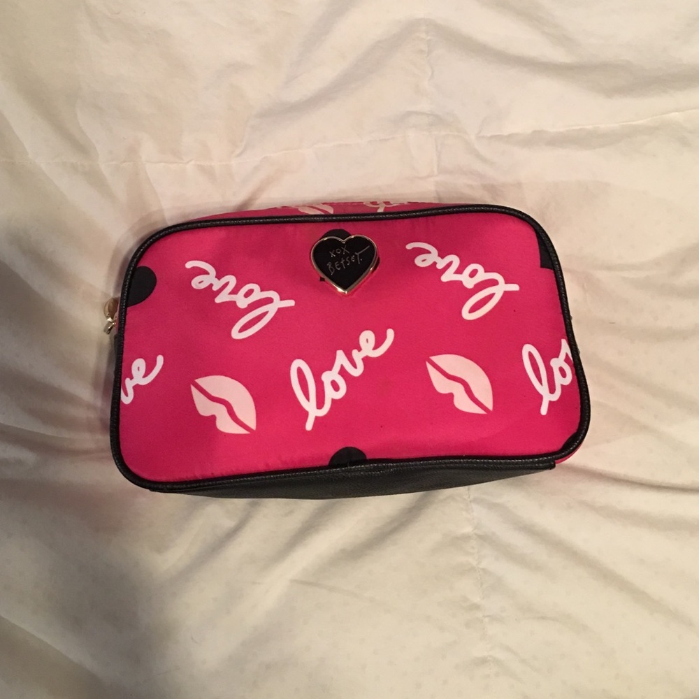 Betsey Johnson Cosmetic bag
