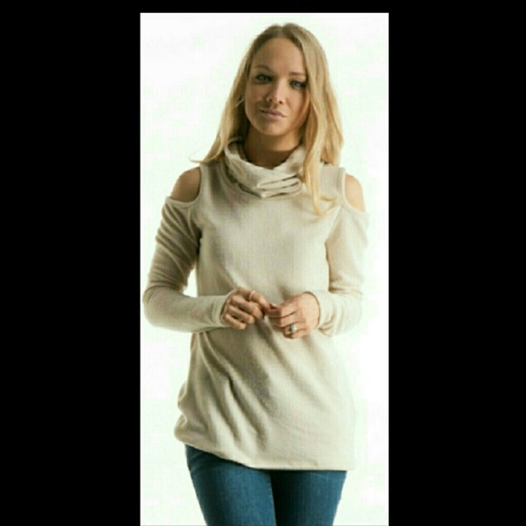 🆕Women's Top - Picture 2 of 2