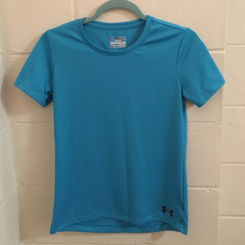 UNDER ARMOUR TSHIRT