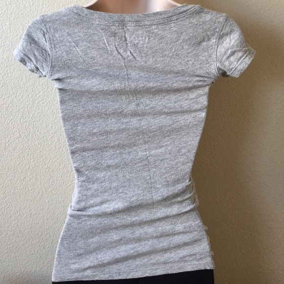 💟 Solid Grey V-Neck Shirt - Picture 3 of 4