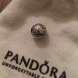 Pandora lazy daisy clip