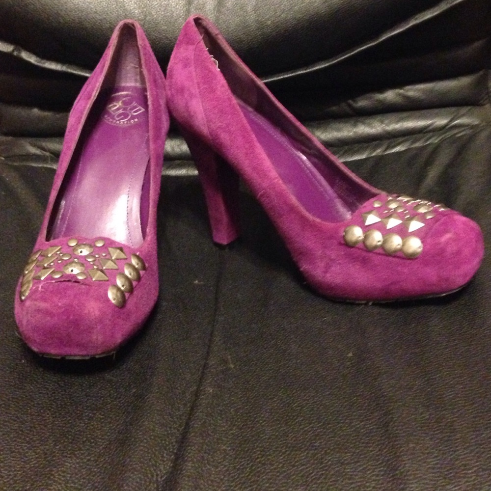 🌼BCBGeneration suede embellished pumps sz 8