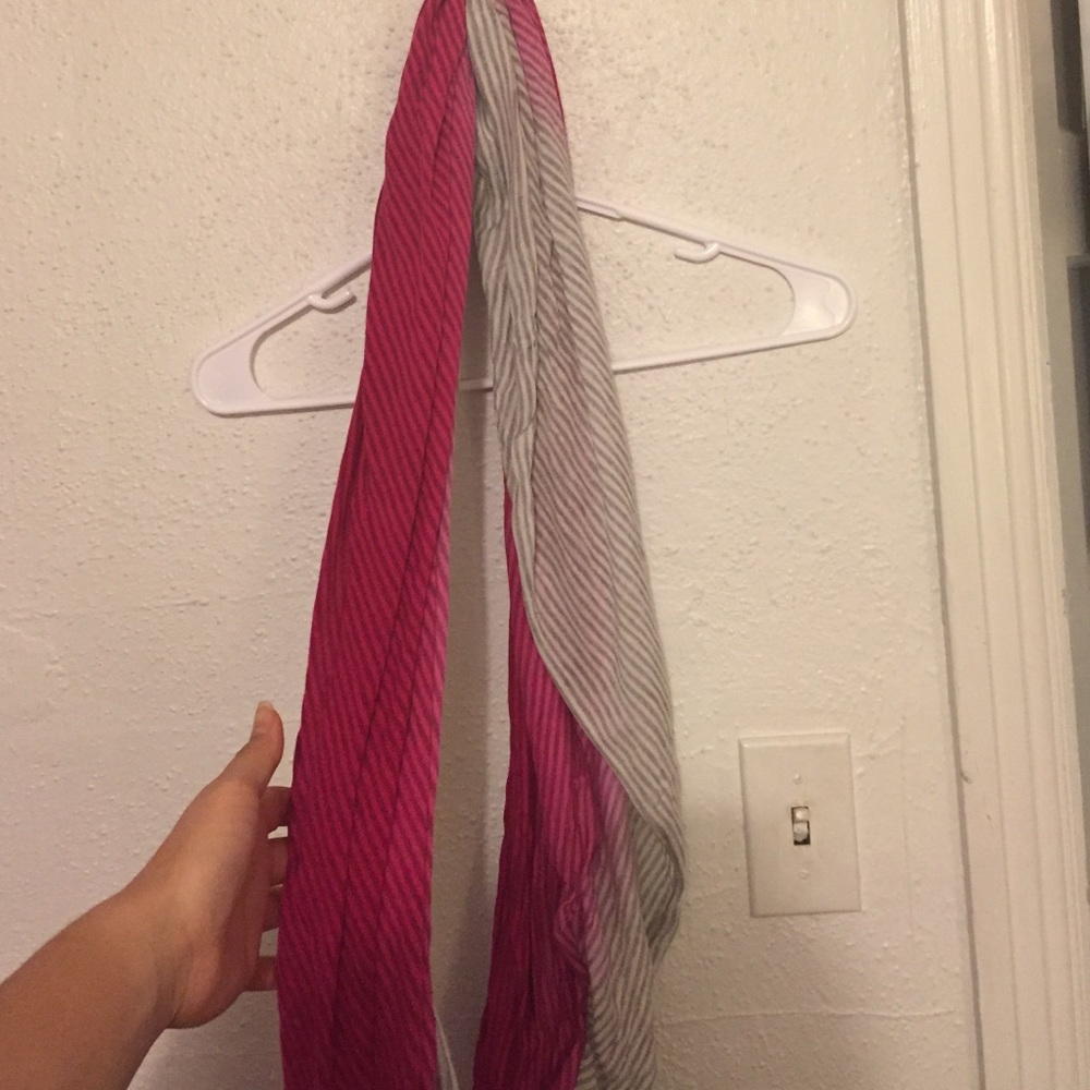 Pink/grey scarf
