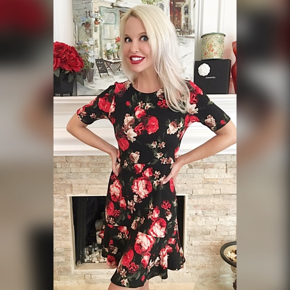 Beautiful red and black floral dress! - Picture 2 of 3