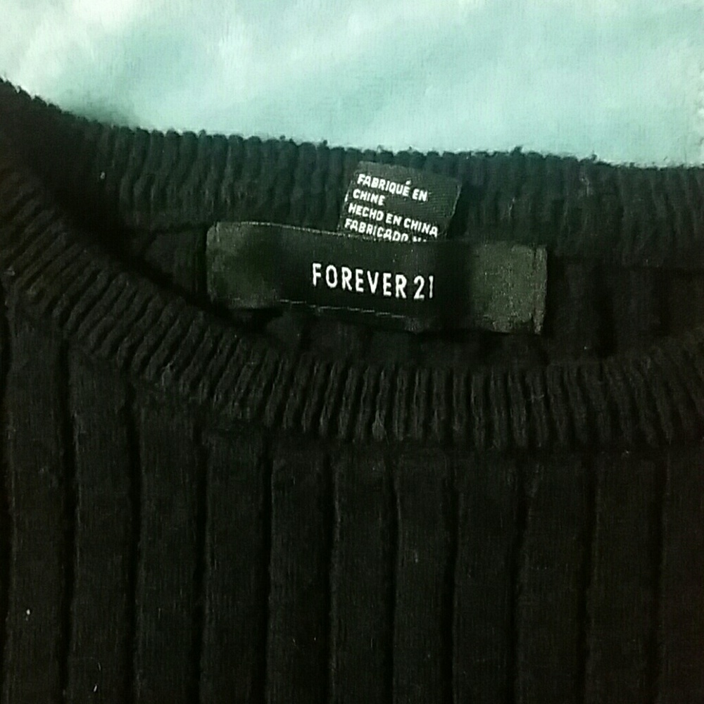 Used black tshirt - Picture 2 of 2