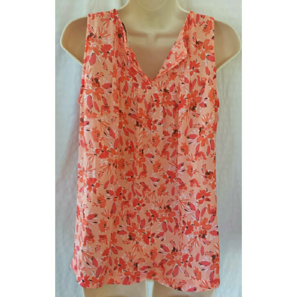 NWOT LOFT crepe floral tunic - Picture 3 of 3