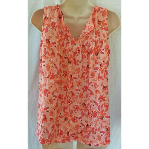 NWOT LOFT crepe floral tunic - Picture 3 of 3