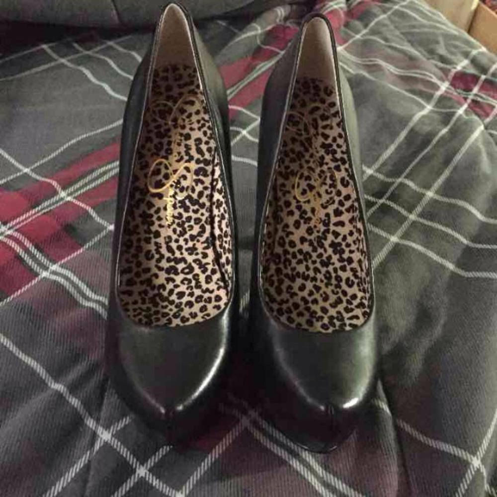 Black heels