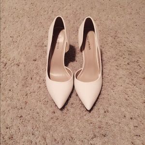 。Call It Spring White Heels