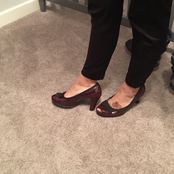 Red Wedges - Picture 2 of 3