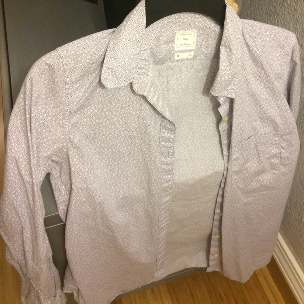 Gap fitted boyfriend shirt