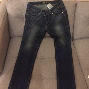 New Levi's skinny jeans size 25
