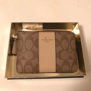 NWT brown and tan coach wristlet