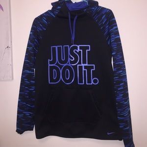 Therma-fit Nike women's sweatshirt