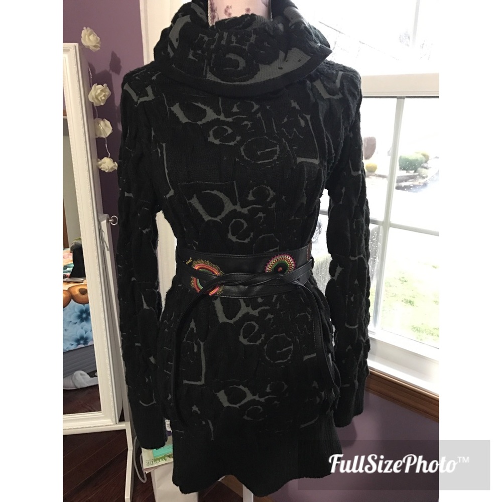 Special Desigual Sweater Size M