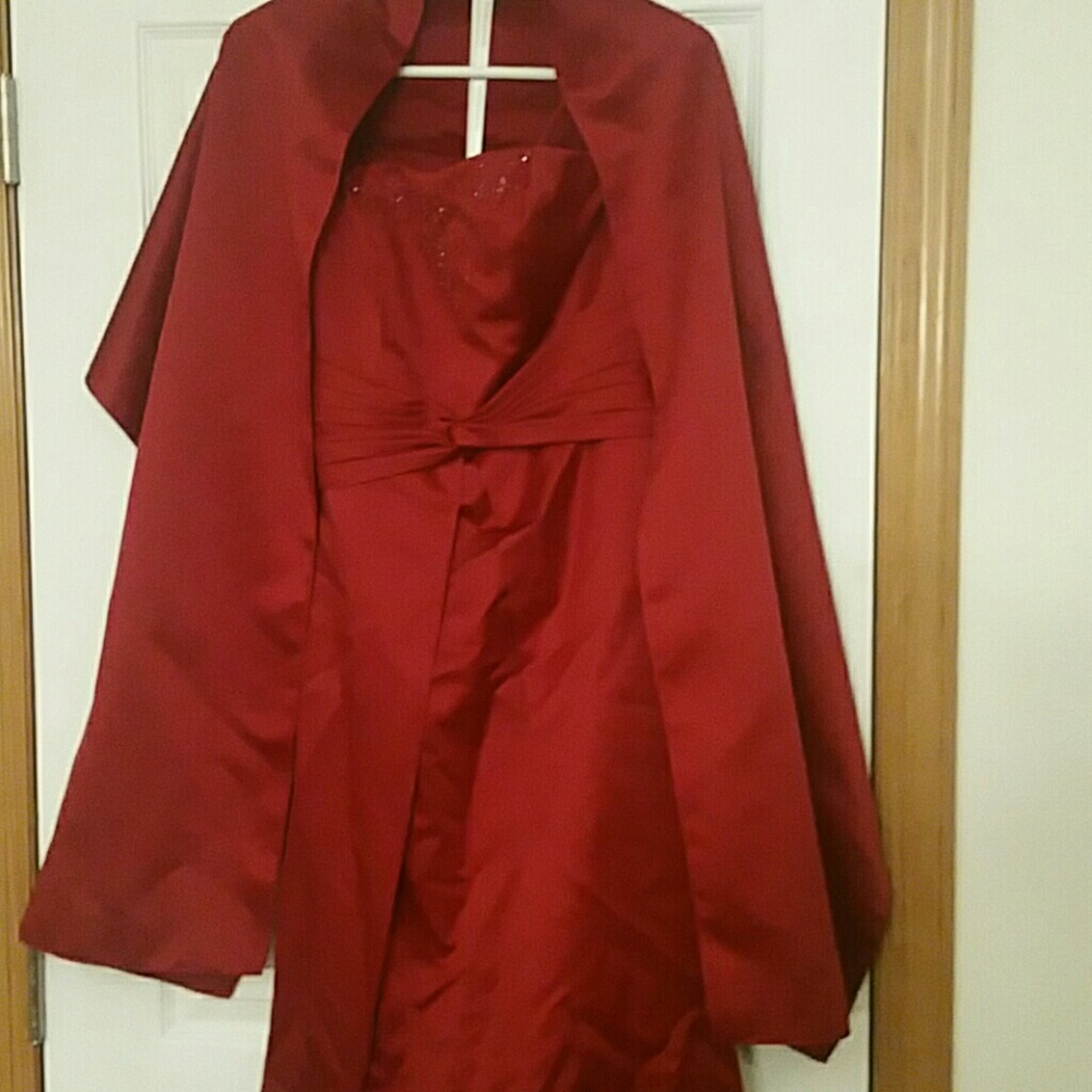 Dress - Picture 4 of 4
