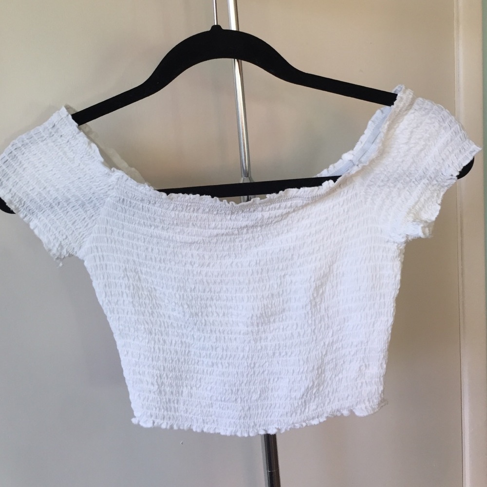 Kendall & Kylie off the shoulder cropped top