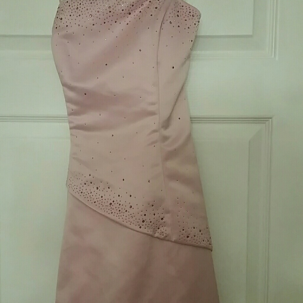 Dress - Picture 2 of 4