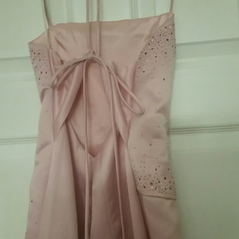 Dress - Picture 3 of 4