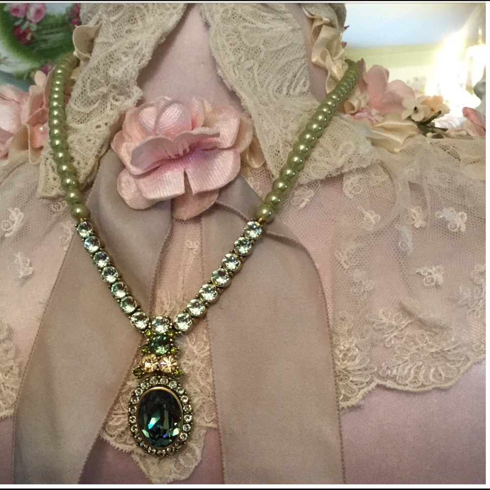 Heidi Daus green pearl &crystal statement necklace