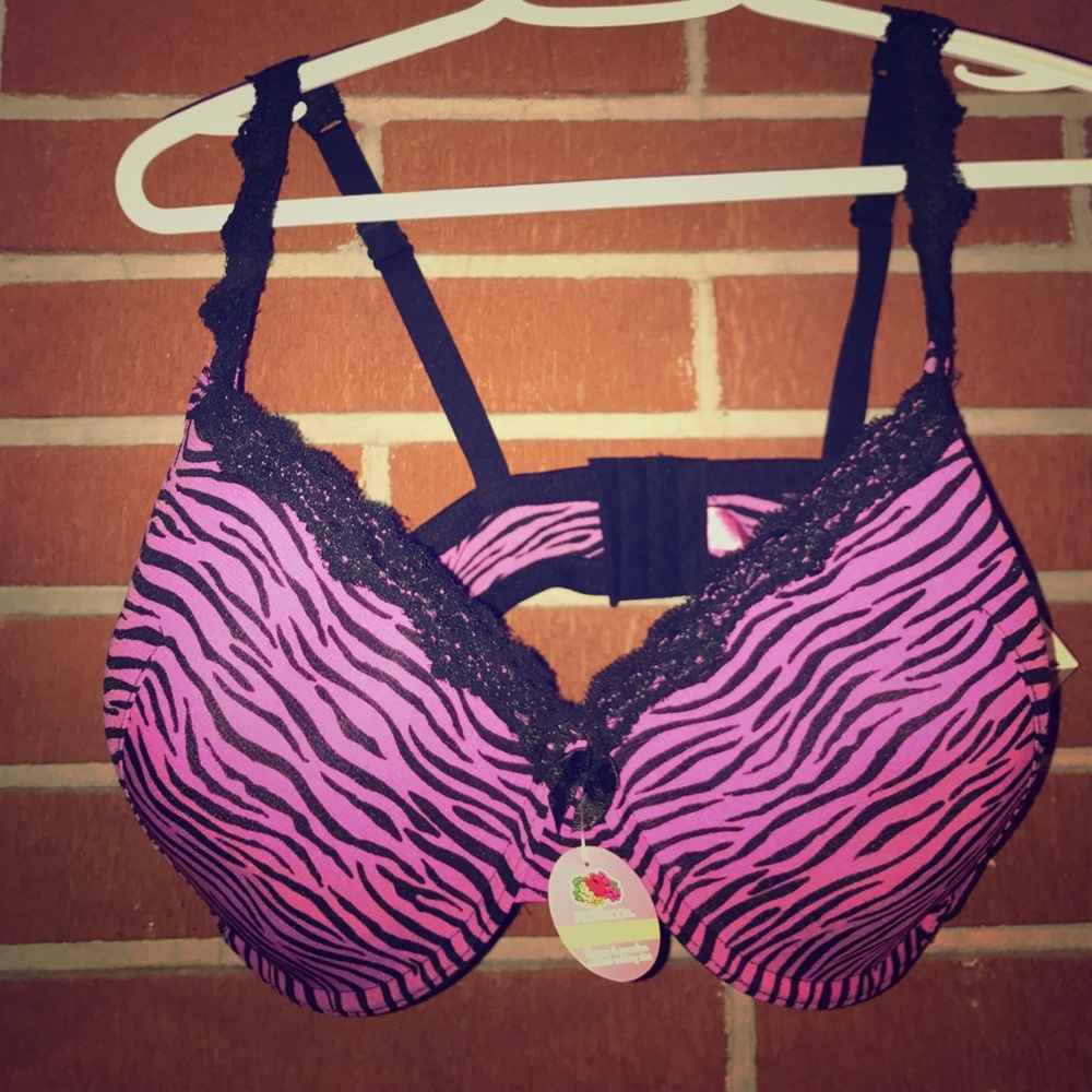 Fruit of the loom zebra print 42DD bra NWT