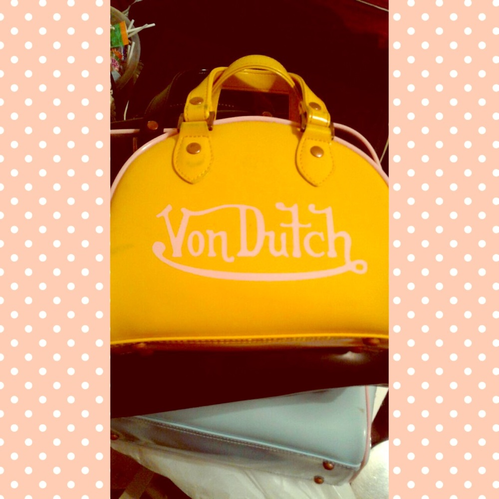 Yellow Von Dutch handbag. NWT