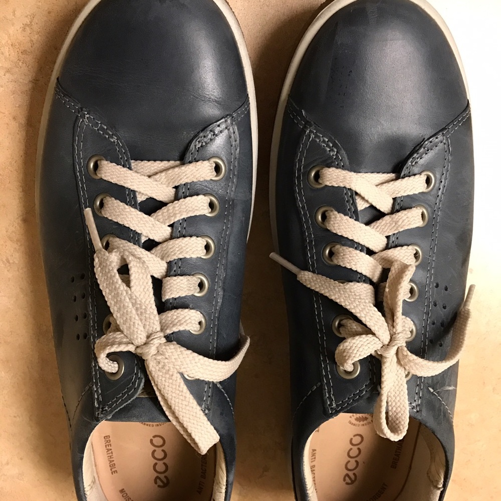 🔒SOLD🔒ECCO Chase II Tie Sneakers