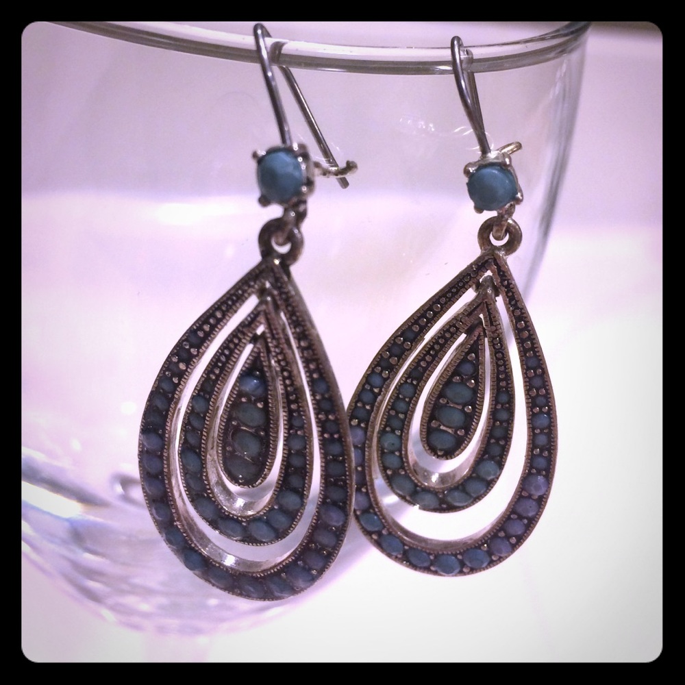 Drop earrings