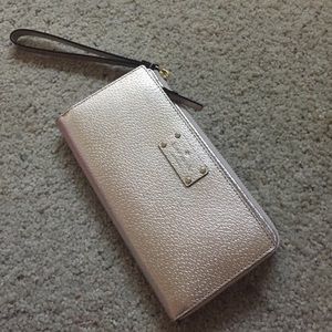 NWT Kate Spade tech friendly wristlet