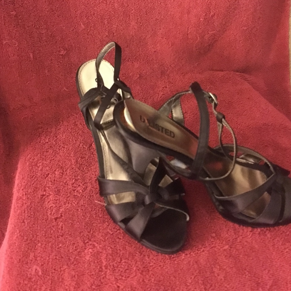 Unlisted stain platform sandals