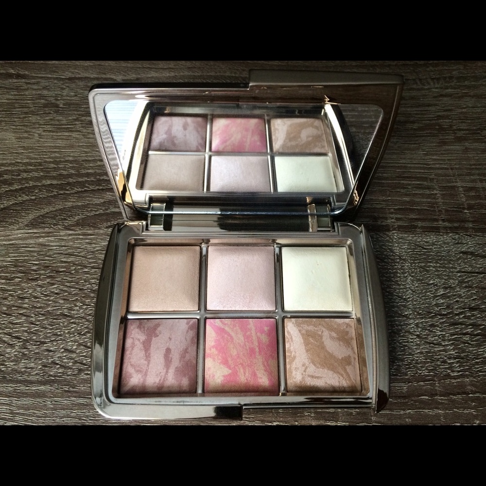 Hourglass Ambient Lighting Edit Pallet
