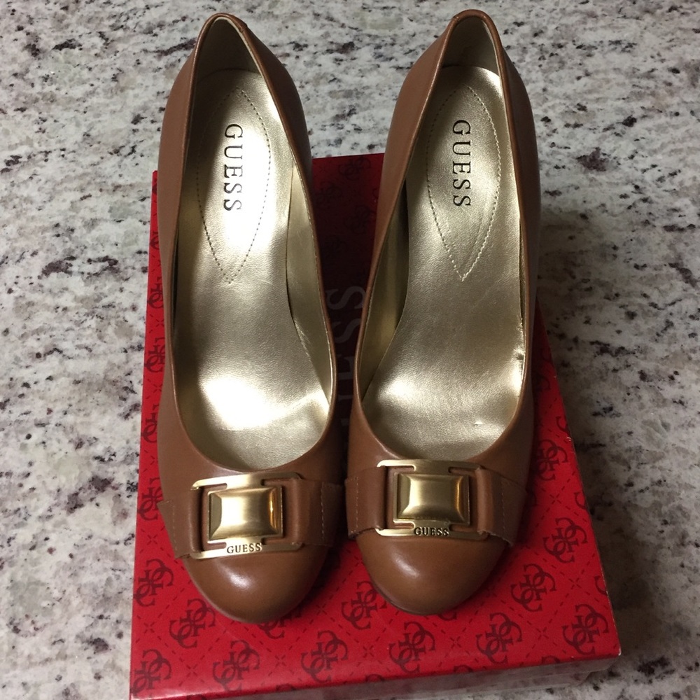 Guess leather wedges