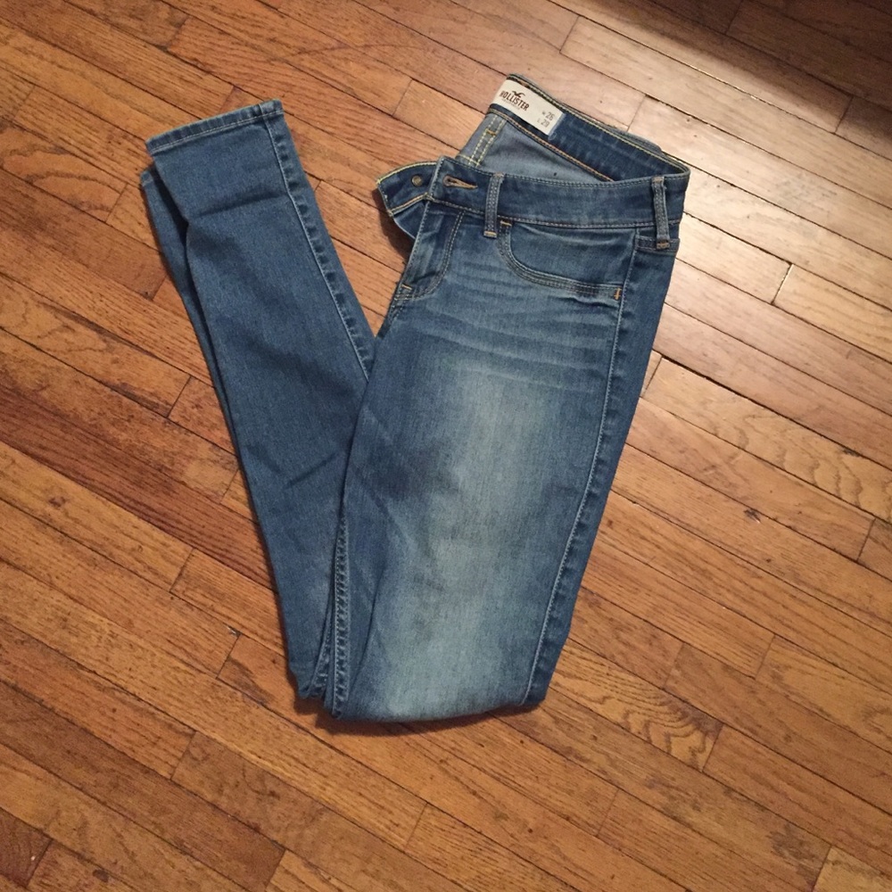 Hollister jeans