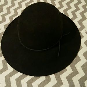 Saks fifth hat