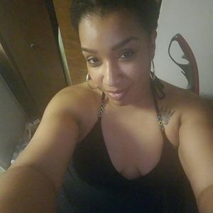 Meet your Posher, Delicia